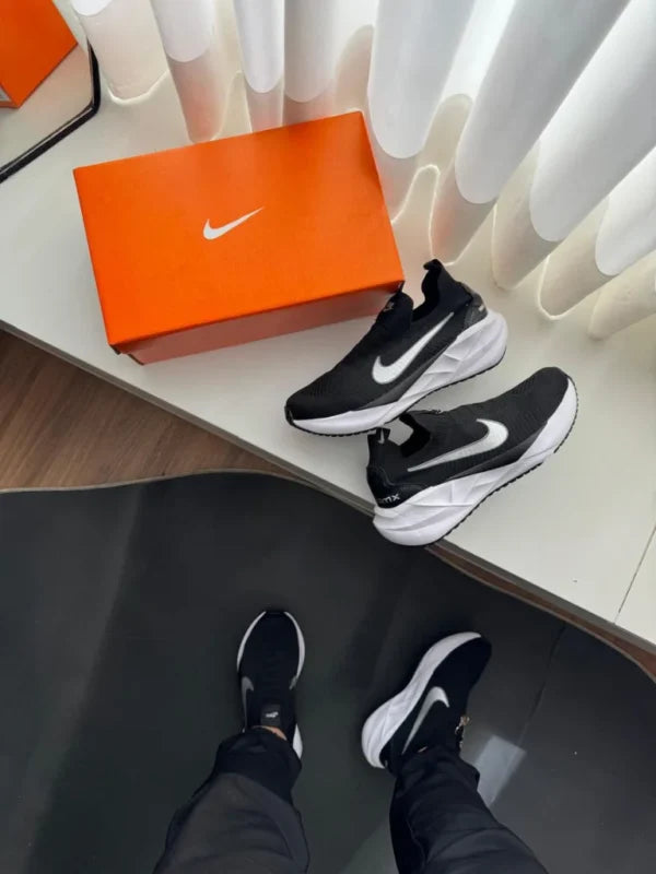 Tênis Masculino Nike FlyKnit Premium